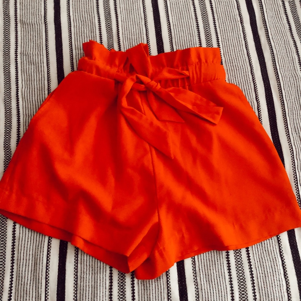 FLOWY RED SHORTS